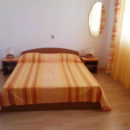 In Starigrad-paklenica 6772b 아파트 *
