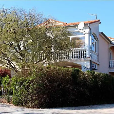 In Starigrad-paklenica 6772b